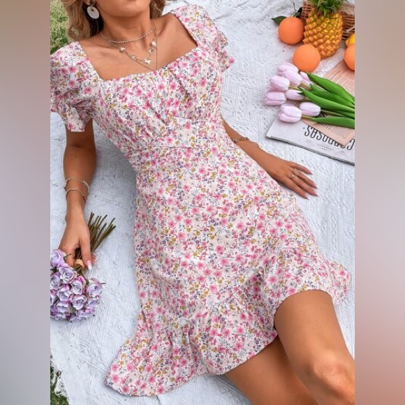 SHEIN Dresses & Skirts - SHEIN Allover Floral Pink and White Ruched Mini Dress Size Small
